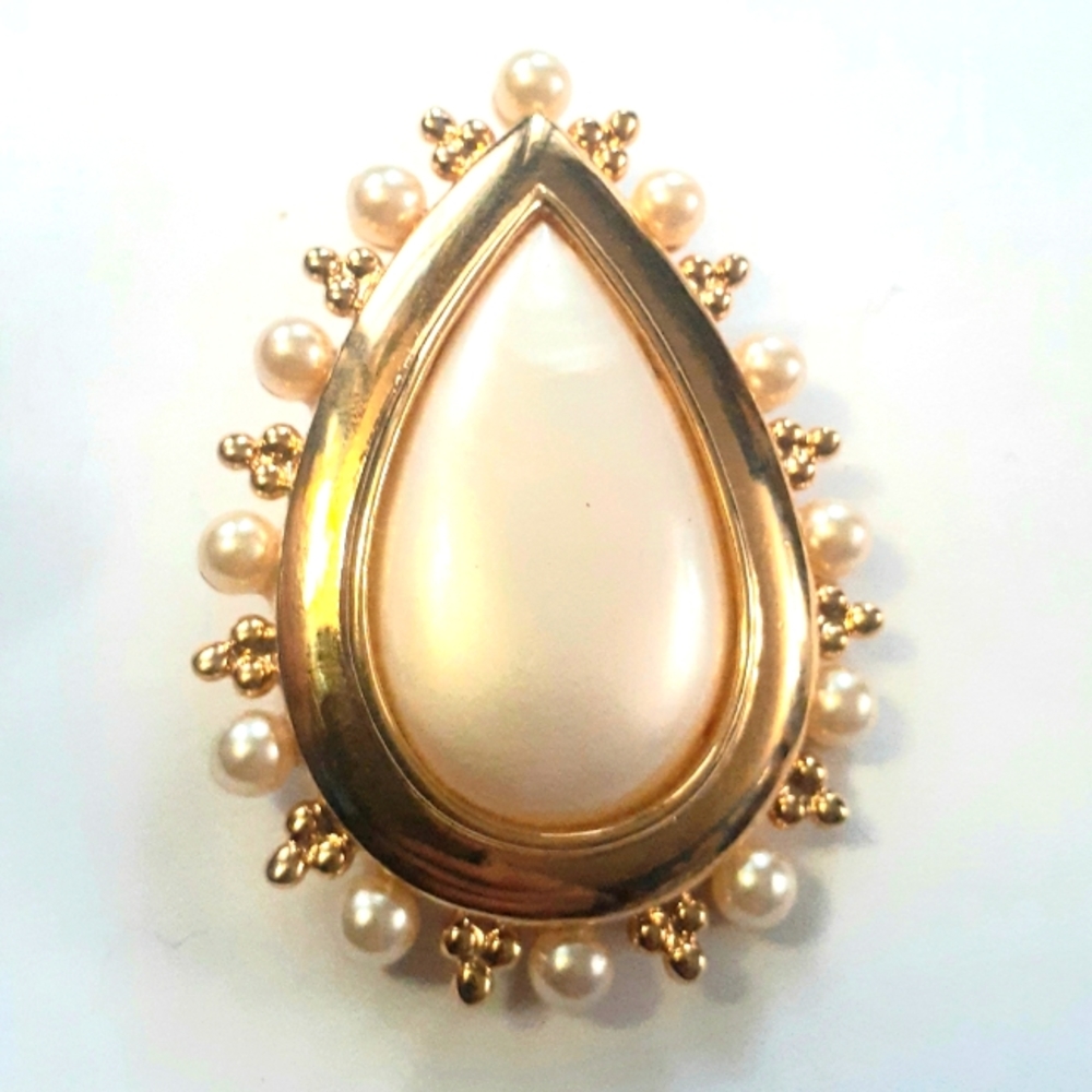 Vtg SMB Sandra Miller Burrows Faux Pearl Teardrop  Brooch Pin Pendant Signed
